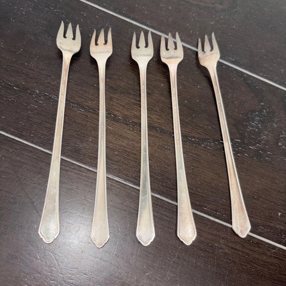 Wm A Rogers Oneida Ltd | Croydon Mary Lee | Silverplate Cocktail‎ Forks Set of 5